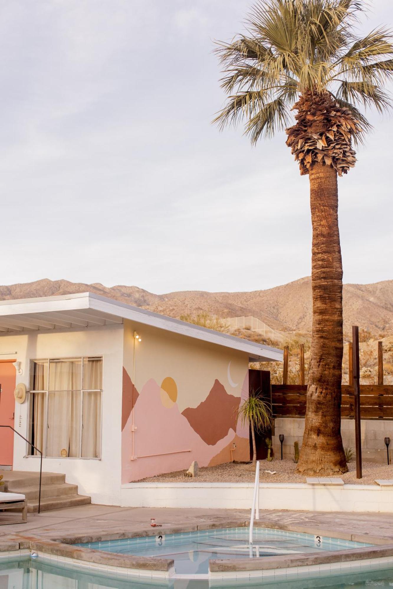 Miracle Manor Boutique & Inn